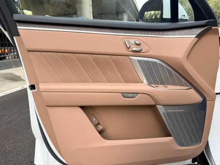 ONVO L90 2025 Model VI seat Edition Ultra – фото 10