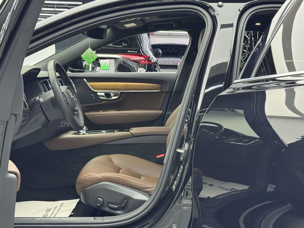 Volvo S90 PHEV 2022 Modified T8 E-Drive Hybrid Smart Luxury Edition – фото 16