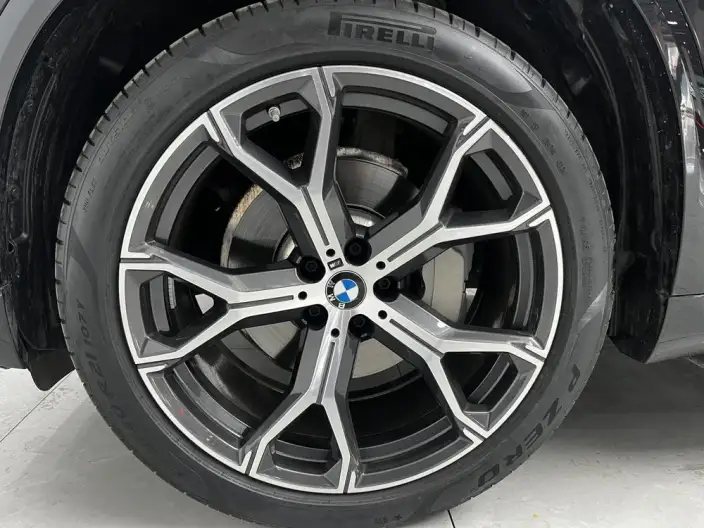 BMW X5 2023 Model xDrive30Li Exclusive Model M Sports Set – фото 7