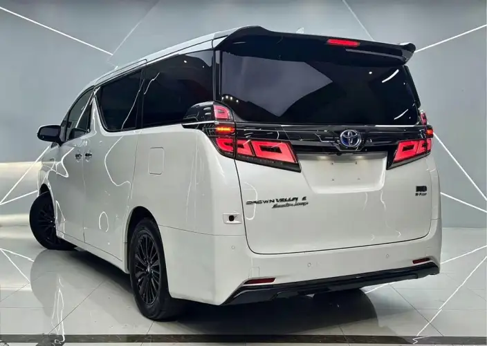 Vellfire 2021 Model Toyota Crown Hybrid 2.5L HV Premium Edition – фото 4