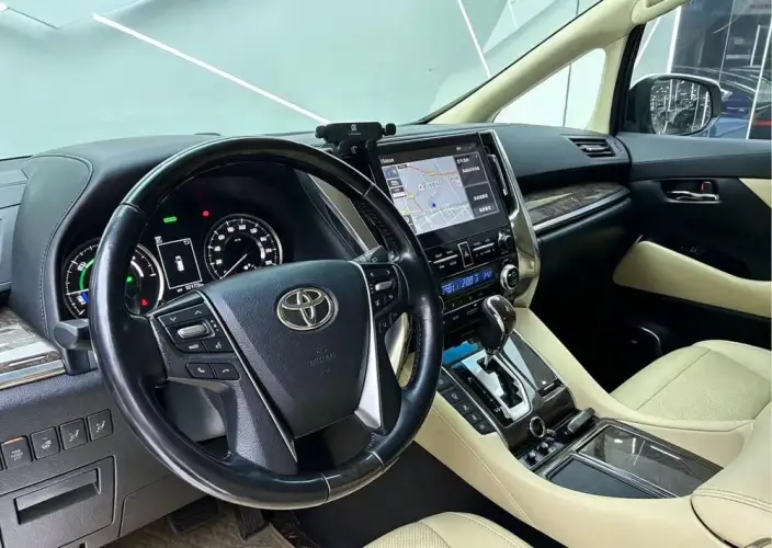 Vellfire 2021 Model Toyota Crown Hybrid 2.5L HV Premium Edition – фото 6