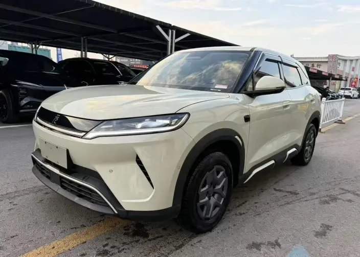 Yuan UP 2025 Model Smart Driving Edition 401KM Vitality Edition – фото 1