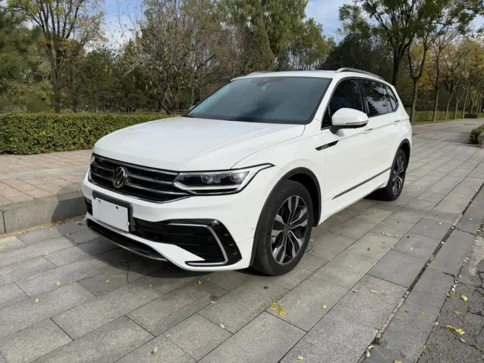 Volkswagen Tiguan L 2023 Model 330TSI 2WD R-Line Enjoy the version more – фото 1