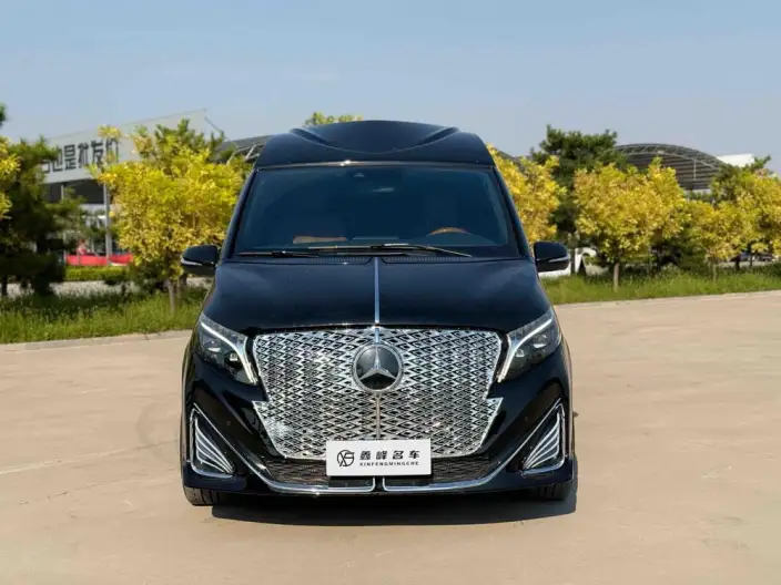 Mercedes-Benz V-Class 2022 Model V 260 L Long wheelbase Premium Edition – фото 2