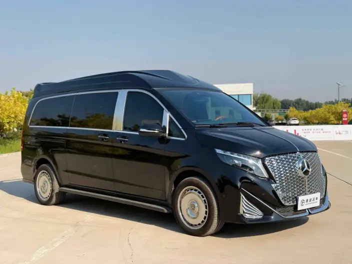 Mercedes-Benz V-Class 2022 Model V 260 L Long wheelbase Premium Edition – фото 3