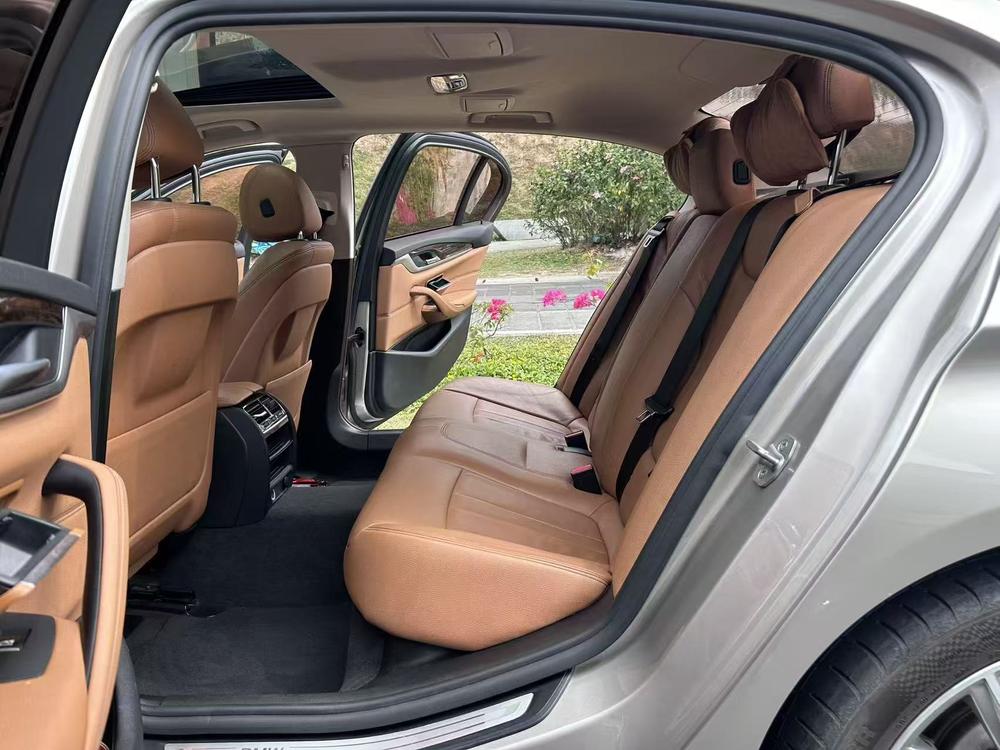 BMW 5 Series 2018 528Li Launch Special Edition – фото 13