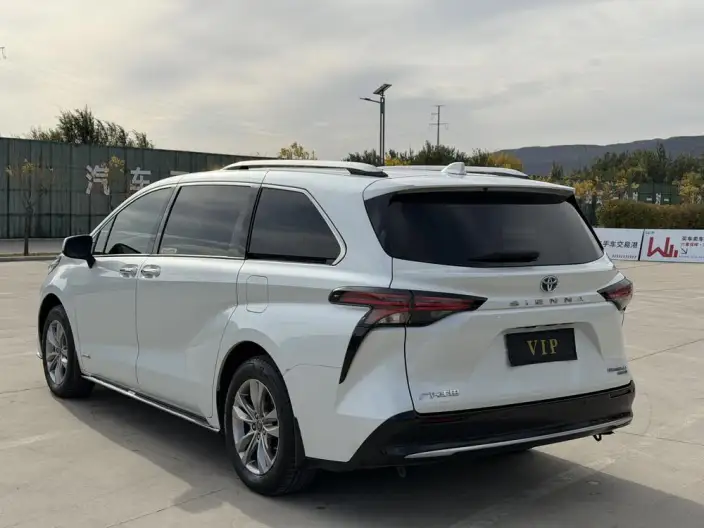 Toyota Sienna 2021 Model 2.5L Hybrid Supreme Edition – фото 4