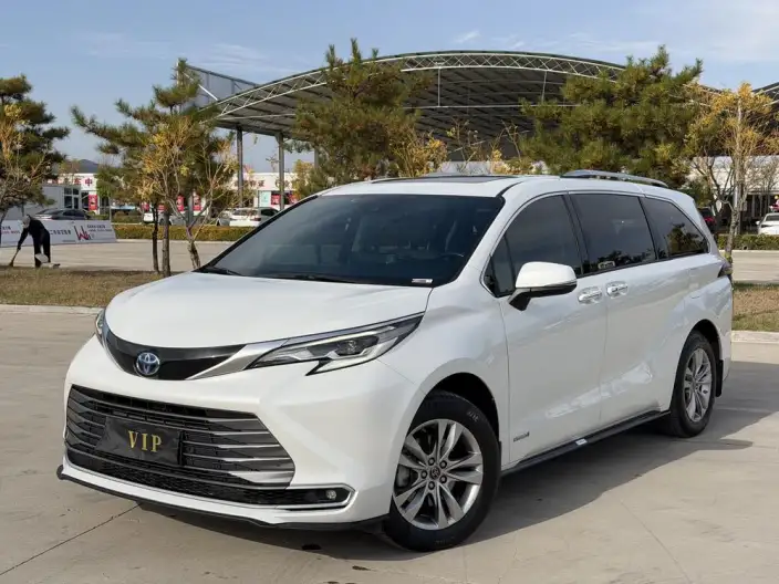 Toyota Sienna 2021 Model 2.5L Hybrid Supreme Edition – фото 1