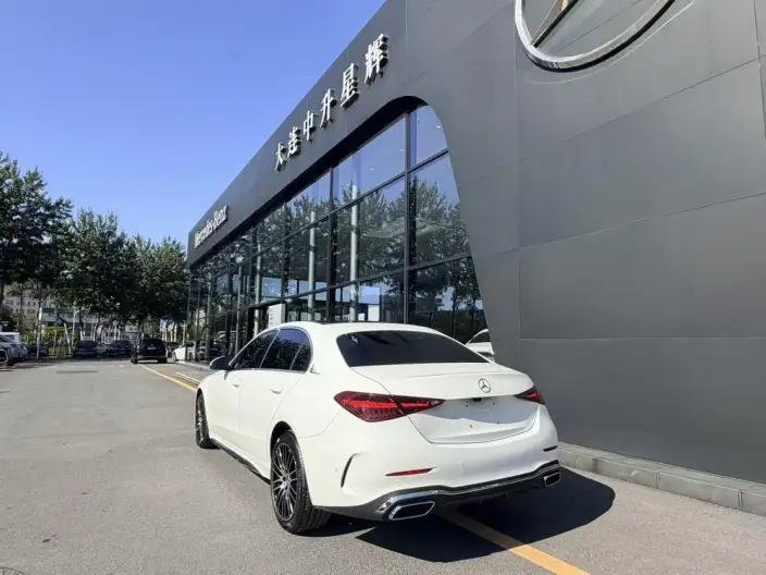 Mercedes-Benz C-Class 2025 Model C 260 L Sports Edition – фото 4