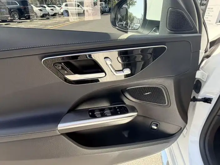 Mercedes-Benz C-Class 2025 Model C 260 L Sports Edition – фото 6