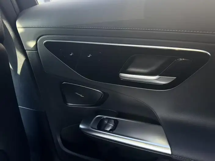 Mercedes-Benz C-Class 2025 Model C 260 L Sports Edition – фото 7