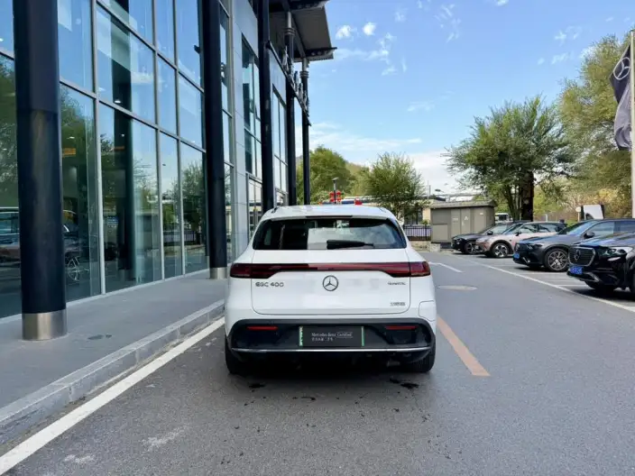 Mercedes-Benz EQC 2022 Model EQC 400 4MATIC – фото 4
