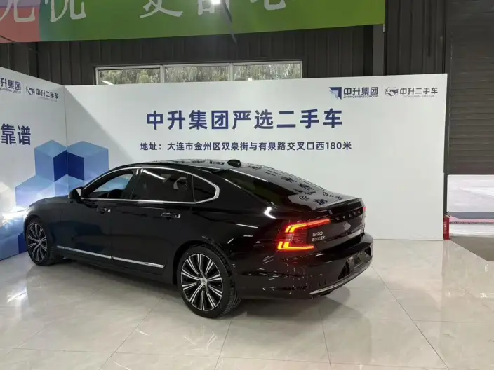 Volvo S90 2023 Model B5 Smart Range Deluxe Edition – фото 3