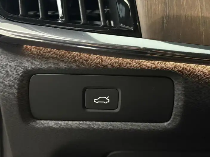 Volvo S90 2023 Model B5 Smart Range Deluxe Edition – фото 9