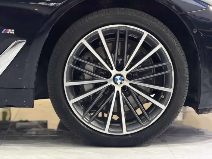 BMW 5 Series 2023 Model Facelift 530Li Exclusive Model M Sports Set – фото 6