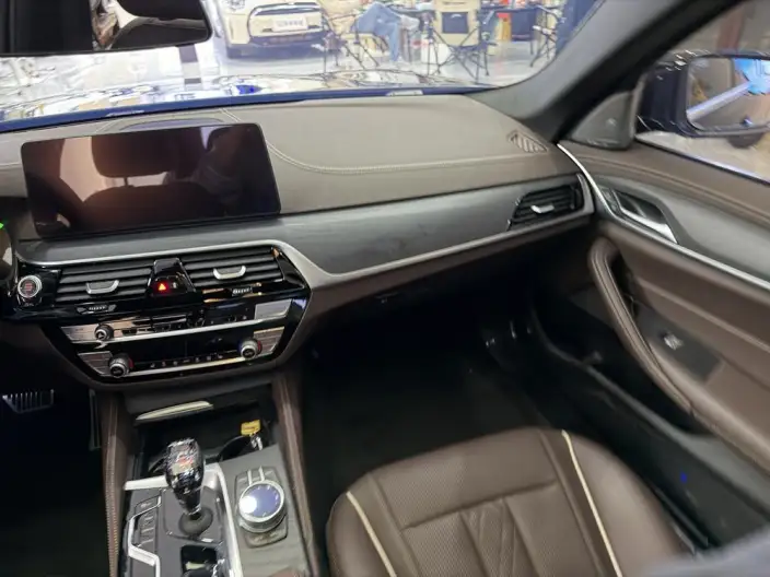 BMW 5 Series 2023 Model Facelift 530Li Exclusive Model M Sports Set – фото 9