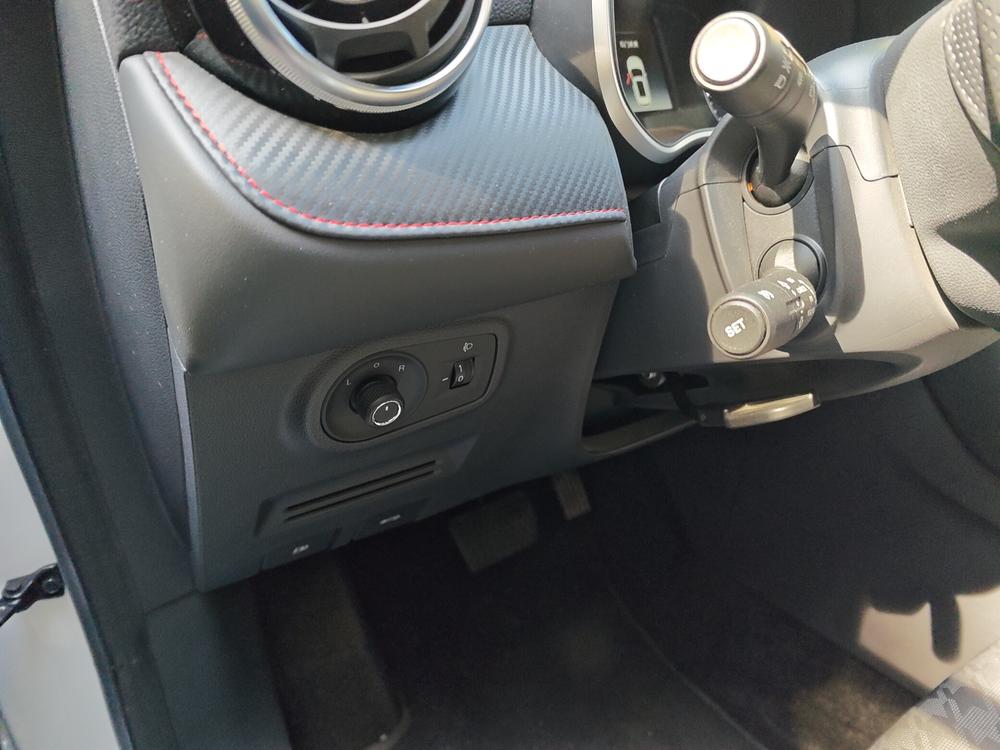 MG ZS Модель 2022 года 1.5L CVT Global Million 918 Edition – фото 14