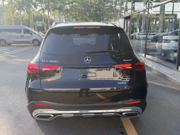Mercedes-Benz GLC 2024 Model GLC 260 L 4MATIC Luxury Model 5 seat – фото 5