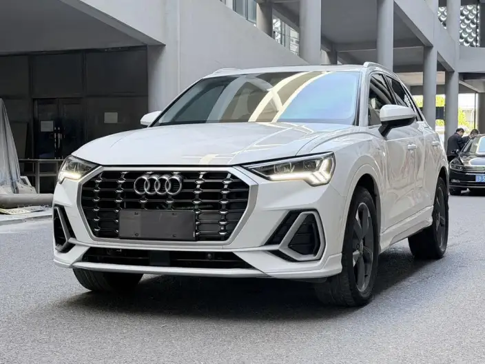 AUDI Q3 2022 Model 35 TFSI Fashion Dynamic Model – фото 1