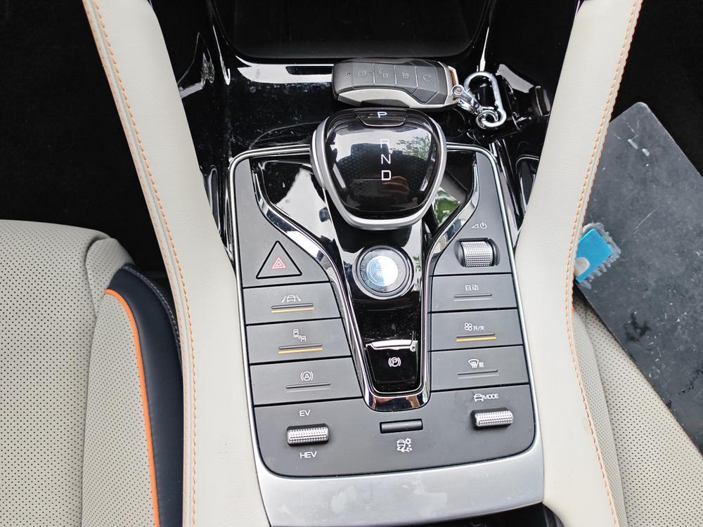 BYD Song PLUS DM 2021 DM-i 51km 2WD Prestige – фото 16