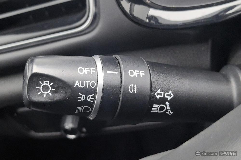 GAC Trumpchi GS8 Модель 2020 года 390T 2WD Luxury Zhilian Edition 7 seat – фото 16