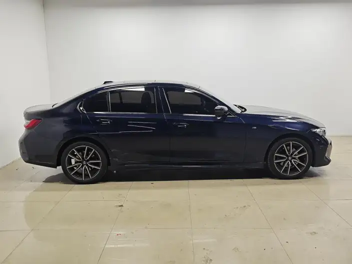 BMW 3 Series 2023 Model 325Li M Sports Set – фото 8