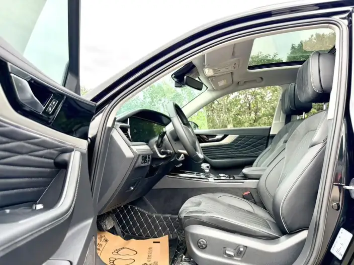 Hongqi HS5 2022 Model 2.0T Smart Flag Enjoy Edition – фото 7
