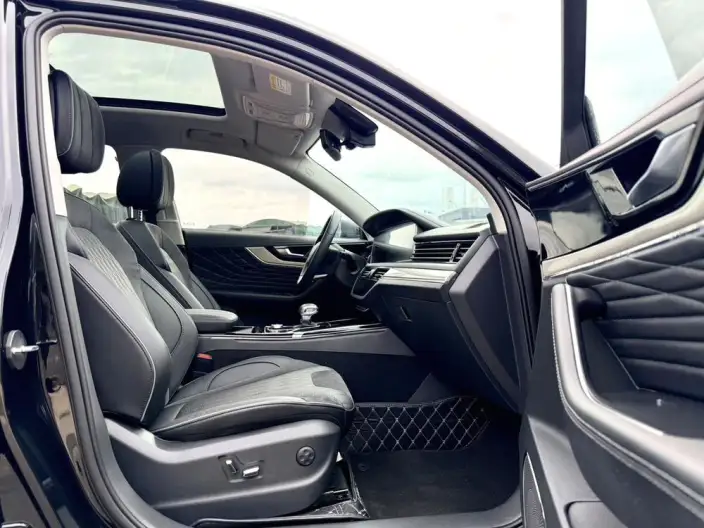 Hongqi HS5 2022 Model 2.0T Smart Flag Enjoy Edition – фото 8