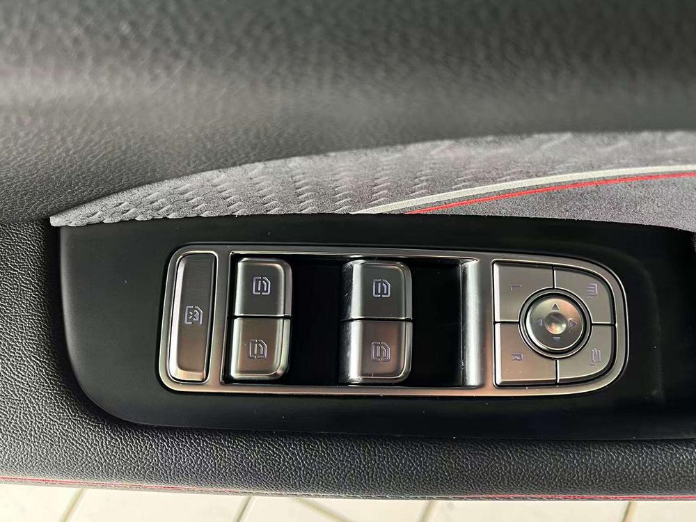 HONGQI H6 2024 2.0T Stylish Edition – фото 25