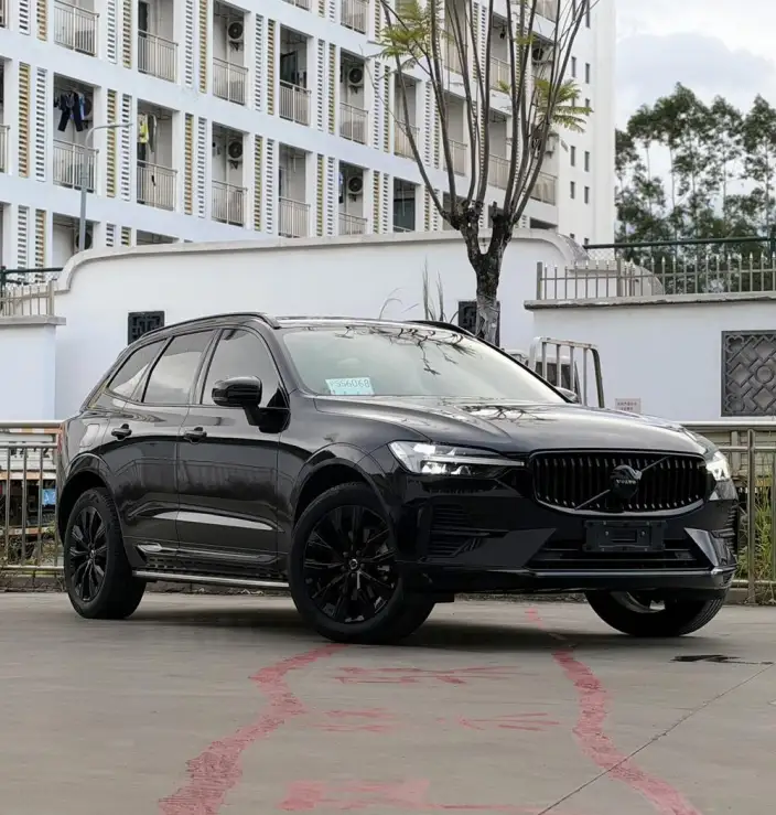 Volvo XC60 2023 Model B5 4WD Smart Range Deluxe Edition