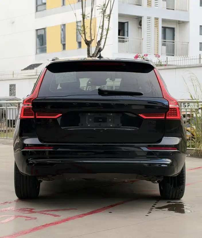 Volvo XC60 2023 Model B5 4WD Smart Range Deluxe Edition – фото 5