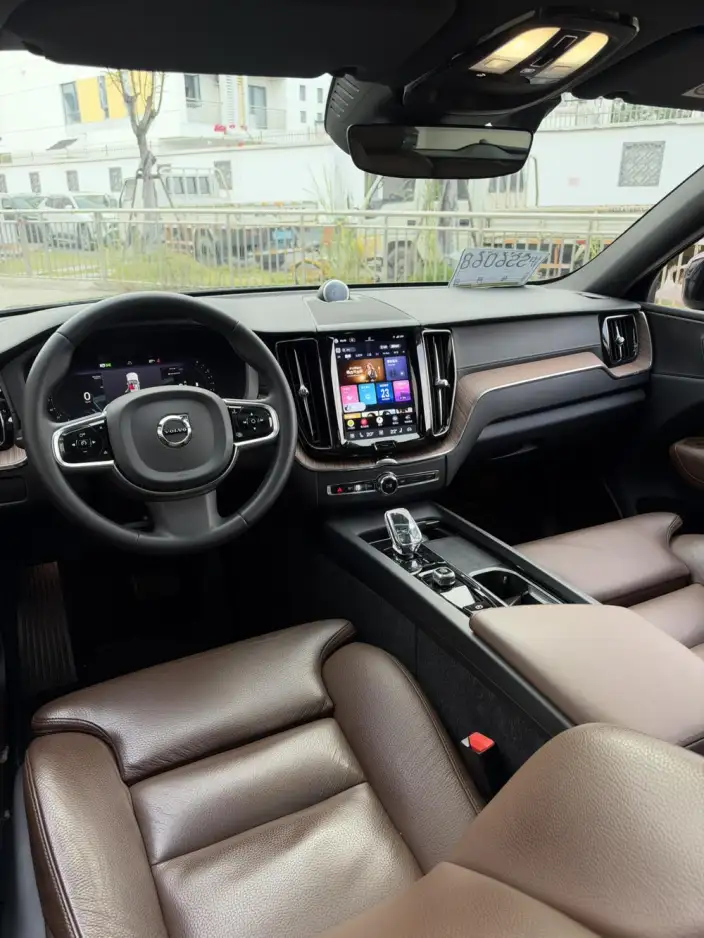 Volvo XC60 2023 Model B5 4WD Smart Range Deluxe Edition – фото 10