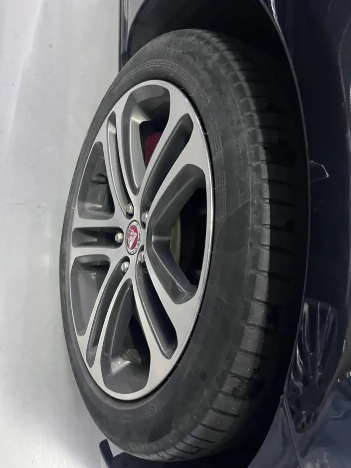Jaguar XE L 2023 Model 2.0T 250PS R-DYNAMIC S Enterprising Sports Edition – фото 6