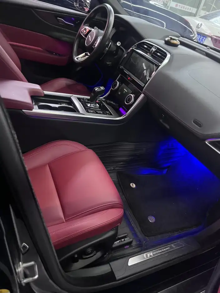 Jaguar XE L 2023 Model 2.0T 250PS R-DYNAMIC S Enterprising Sports Edition – фото 7