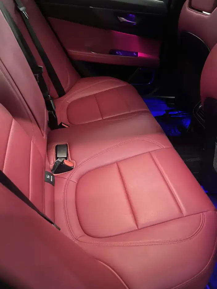 Jaguar XE L 2023 Model 2.0T 250PS R-DYNAMIC S Enterprising Sports Edition – фото 8