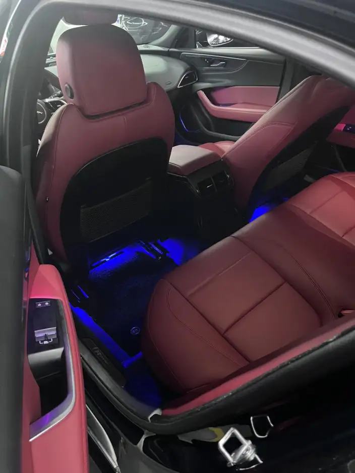Jaguar XE L 2023 Model 2.0T 250PS R-DYNAMIC S Enterprising Sports Edition – фото 9