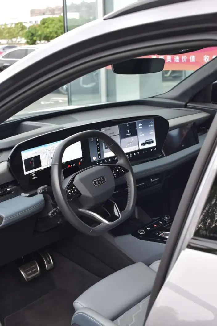 AUDI Q6L e-tron 2026 Model First Edition Pilot Edition – фото 6