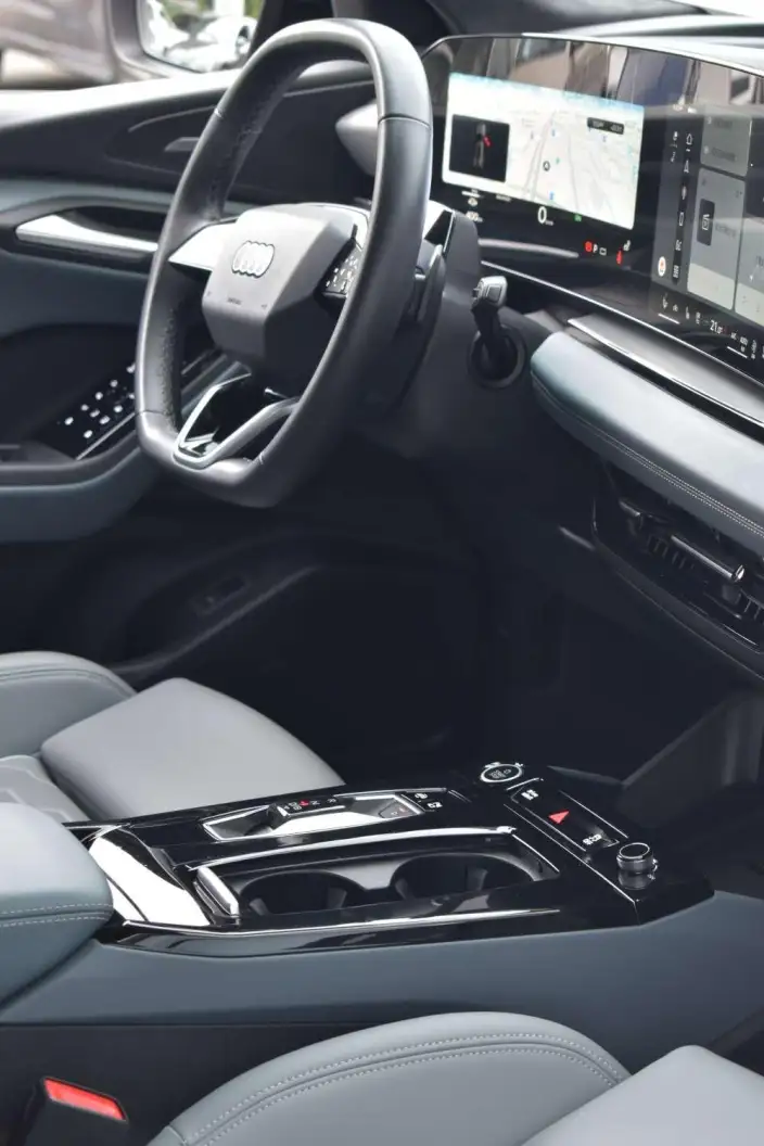AUDI Q6L e-tron 2026 Model First Edition Pilot Edition – фото 8
