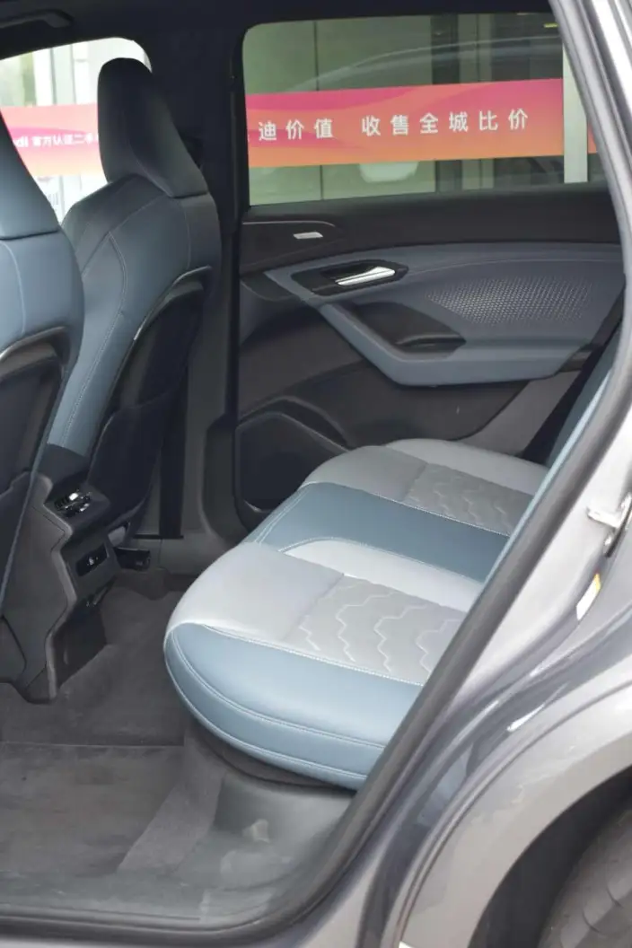 AUDI Q6L e-tron 2026 Model First Edition Pilot Edition – фото 10
