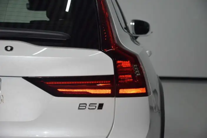 Volvo V90 2021 Model Cross Country B5 AWD Zhiyuan Edition – фото 8