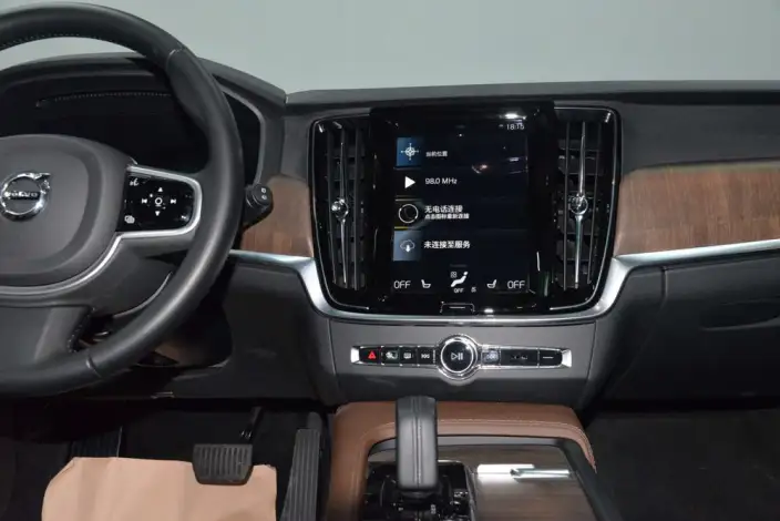 Volvo V90 2021 Model Cross Country B5 AWD Zhiyuan Edition – фото 10