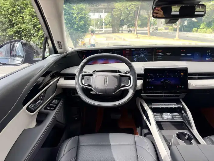 Nautilus 2023 Model 2.0T 4WD Exclusive Edition – фото 7