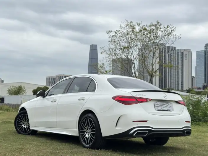 Mercedes-Benz C-Class 2023 Model C 260 L – фото 4