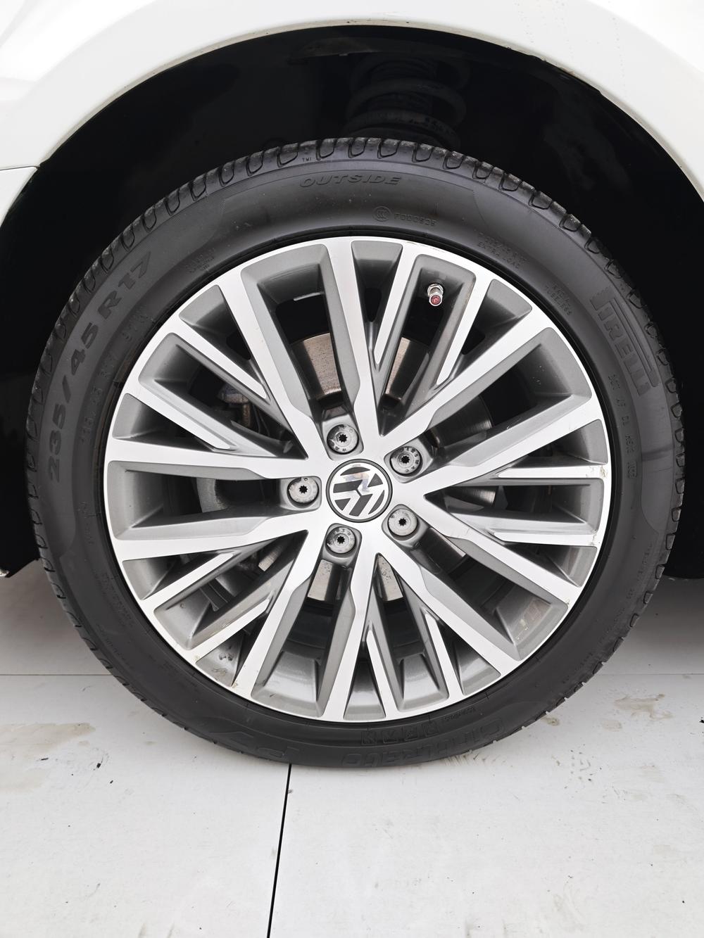 Volkswagen CC 2016 модификация 2.0TSI Luxury – фото 11