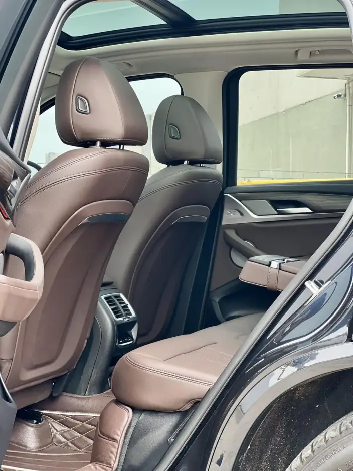 BMW X3 2023 Model xDrive30i Leading Model M Night Set – фото 8