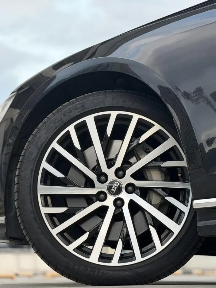 Audi A8 2023 Model A8L 55 TFSI quattro Flagship Model – фото 8