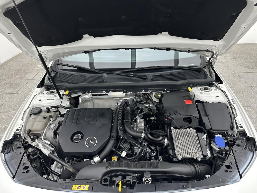 Mercedes-Benz A-class 2024 A 180 L – фото 10