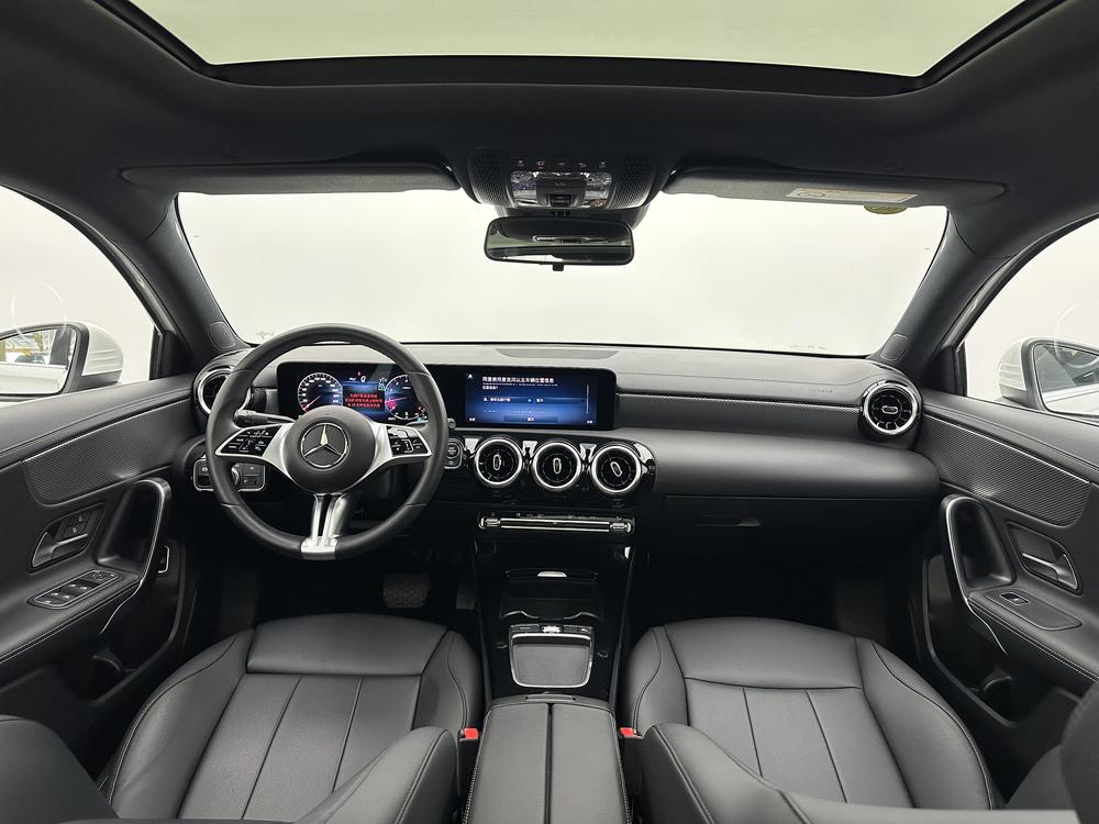 Mercedes-Benz A-class 2024 A 180 L – фото 14