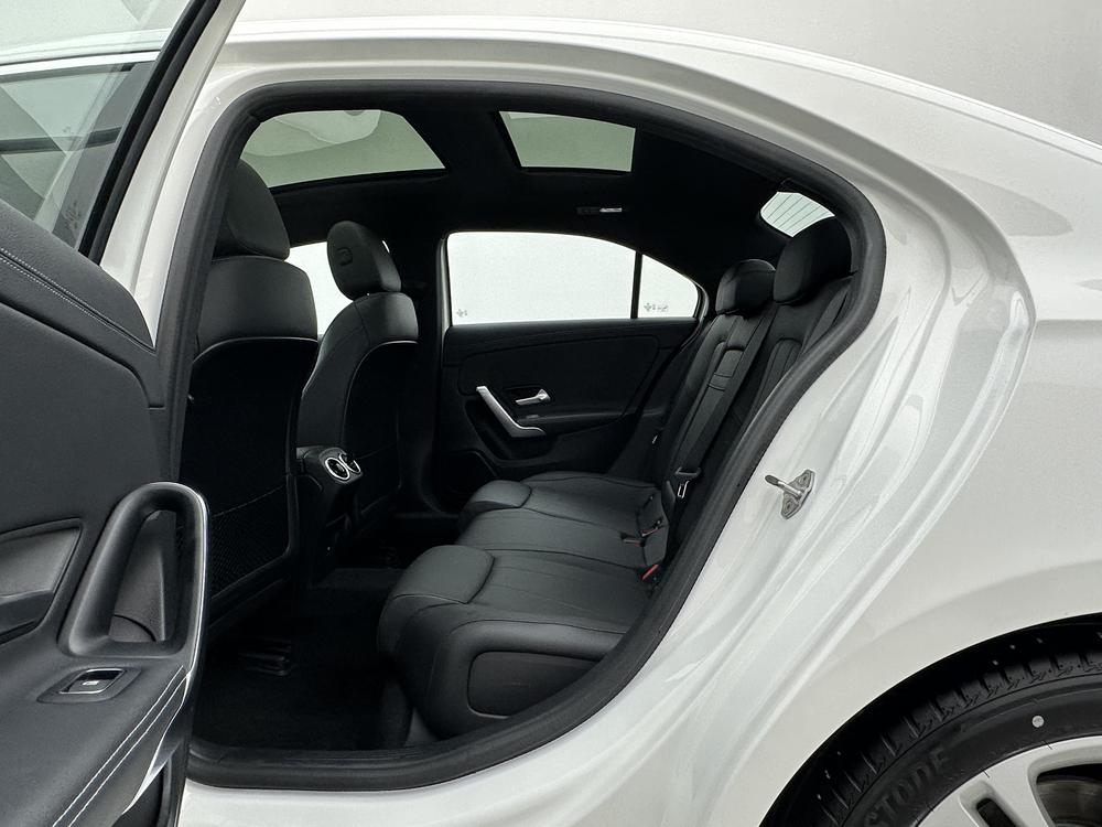Mercedes-Benz A-class 2024 A 180 L – фото 18