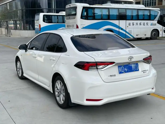 Toyota Corolla 2024 Model Intelligent Hybrid 1.8L E-CVT Elite Edition – фото 4